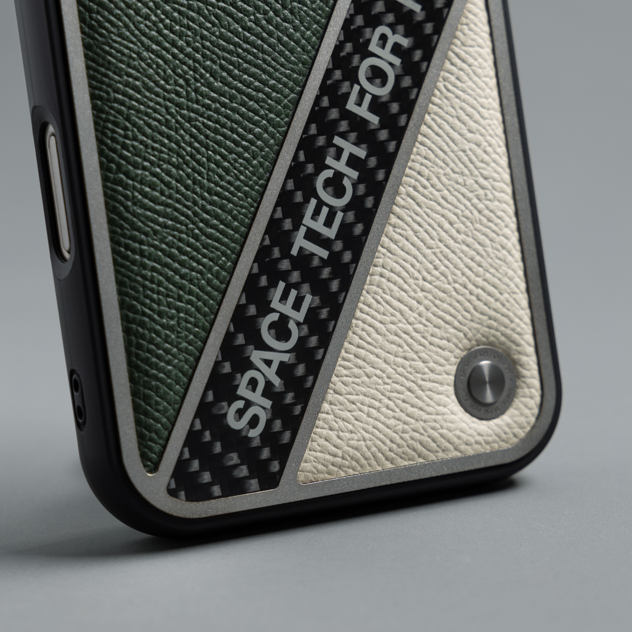 Чехол Steel Hide Court